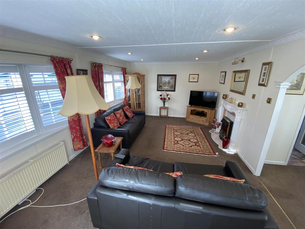 Severn Bank Park, StourportOnSevern 2 bed park home for sale £180,000
