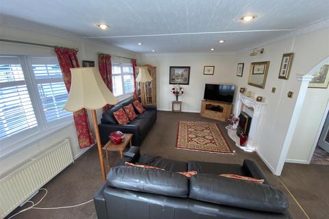 2 bedroom park home for sale, Severn Bank Park, Stourport-On-Severn