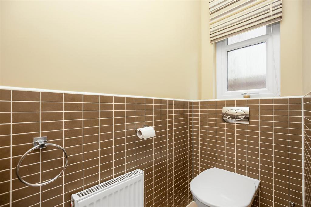 53 Clover Way Blairhall 52.jpg
