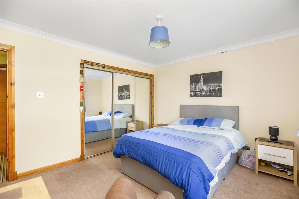 53 Clover Way Blairhall 54.jpg