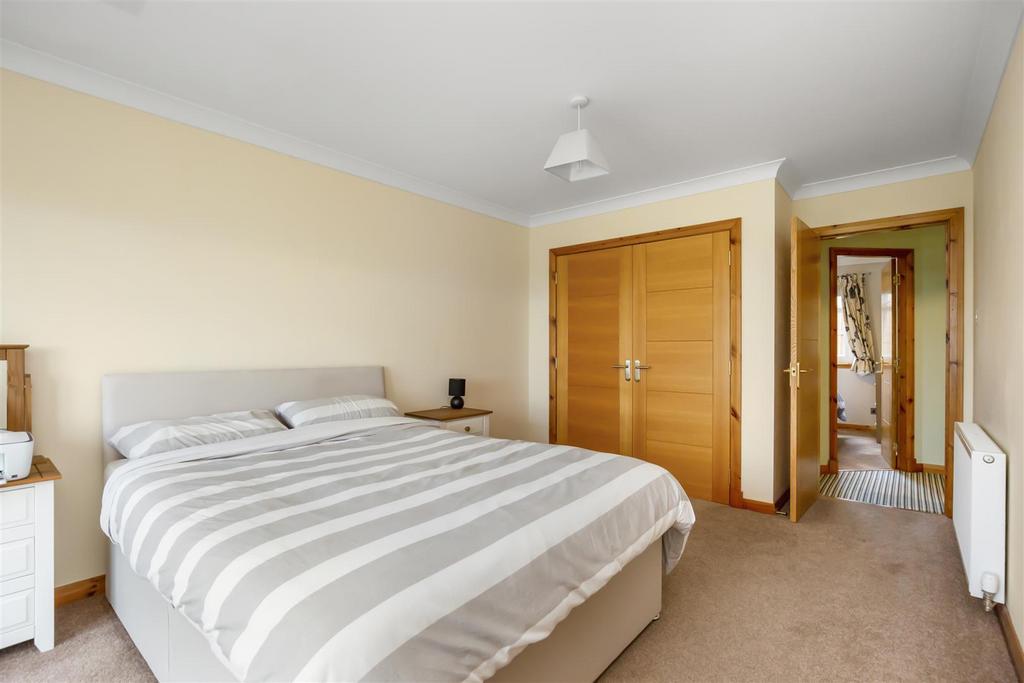 53 Clover Way Blairhall 56.jpg