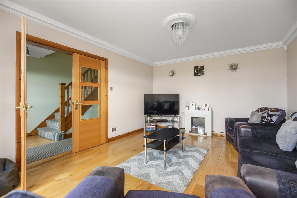 53 Clover Way Blairhall 46.jpg