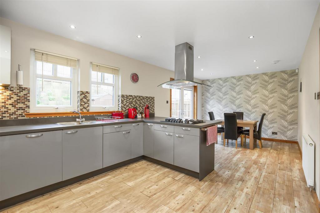 53 Clover Way Blairhall 49.jpg