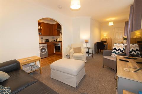 70 Forest Gate, Palmersville, Newcastle Upon Tyne, NE12 9EF