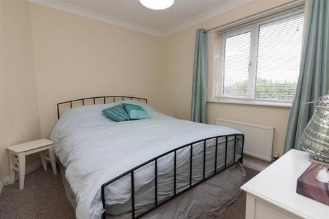 70 Forest Gate, Palmersville, Newcastle Upon Tyne, NE12 9EF