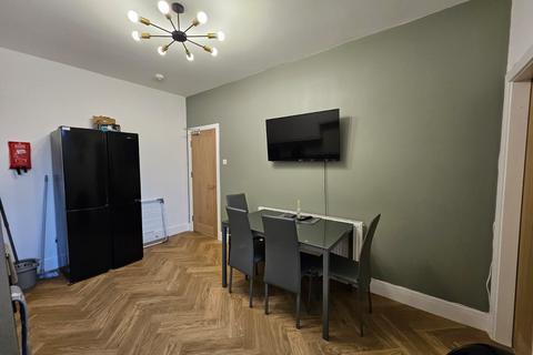 5 bedroom terraced house to rent, Room 4, 53 Bentley Road, Doncaster