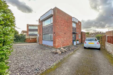 4 bedroom detached house for sale, Princes Road, Brunton Park