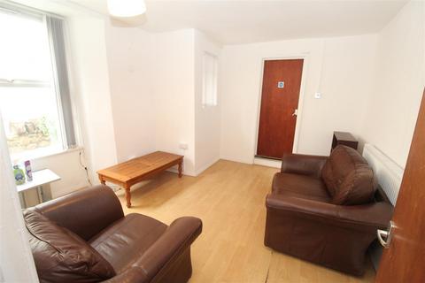2 bedroom flat to rent, Miskin Street, Cardiff CF24