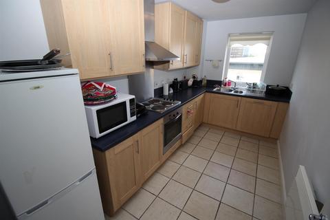 2 bedroom flat for sale, Knightsbridge Court, Gosforth, Newcastle Upon Tyne