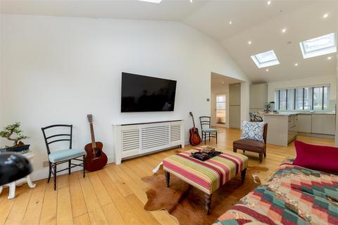 3 bedroom detached bungalow for sale, Barrow Lane, Waltham Cross