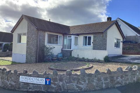3 bedroom detached bungalow for sale, Ffordd Cynlas, Benllech, Tyn-Y-Gongl