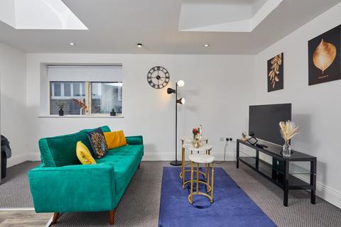 1 bedroom apartment to rent, 16 Blenheim Terrace, Leeds