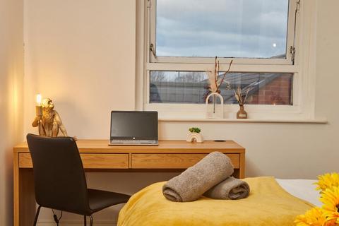 1 bedroom apartment to rent, 16 Blenheim Terrace, Leeds