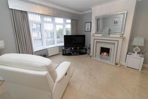 3 bedroom semi-detached house for sale, Chantry Drive, Wideopen, Newcastle Upon Tyne