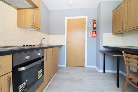 3 bedroom flat for sale, Kirkley Lodge, Park Avenue, Gosforth, Newcastle Upon Tyne