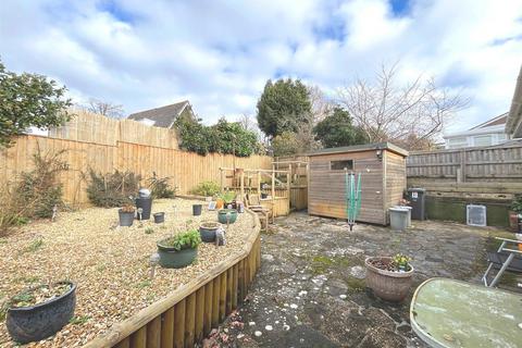 2 bedroom semi-detached bungalow for sale, Hefford Road, East Cowes