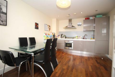 2 bedroom flat for sale, Lime Square, City Road, Newcastle Upon Tyne