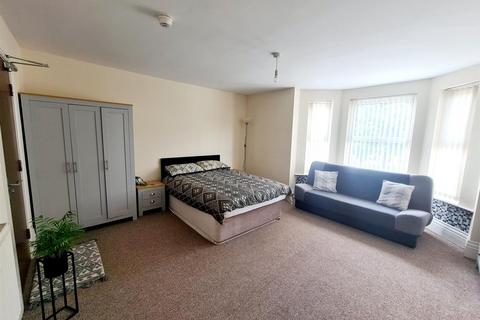 7 bedroom house share to rent, 61a Balby Road