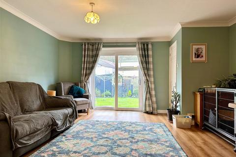 5 Chygothow, Helston, TR13 8HZ