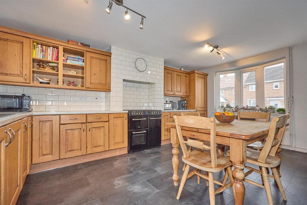 Dining kitchen
