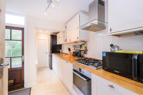 12 Mount Avenue, London, E4 6SY
