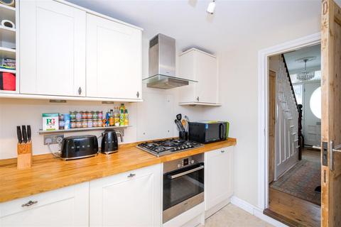 12 Mount Avenue, London, E4 6SY