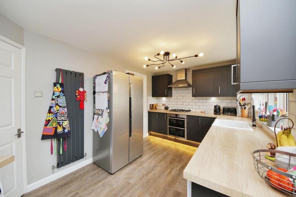 Huntley Drive, Solihull 4 bed detached house for sale £575,000
