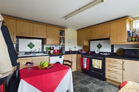 2 bedroom end of terrace house for sale, Upper Bilson Road, Cinderford