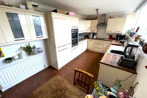 2 bedroom flat for sale, Florida Court, 76 Westmoreland Road, Bromley