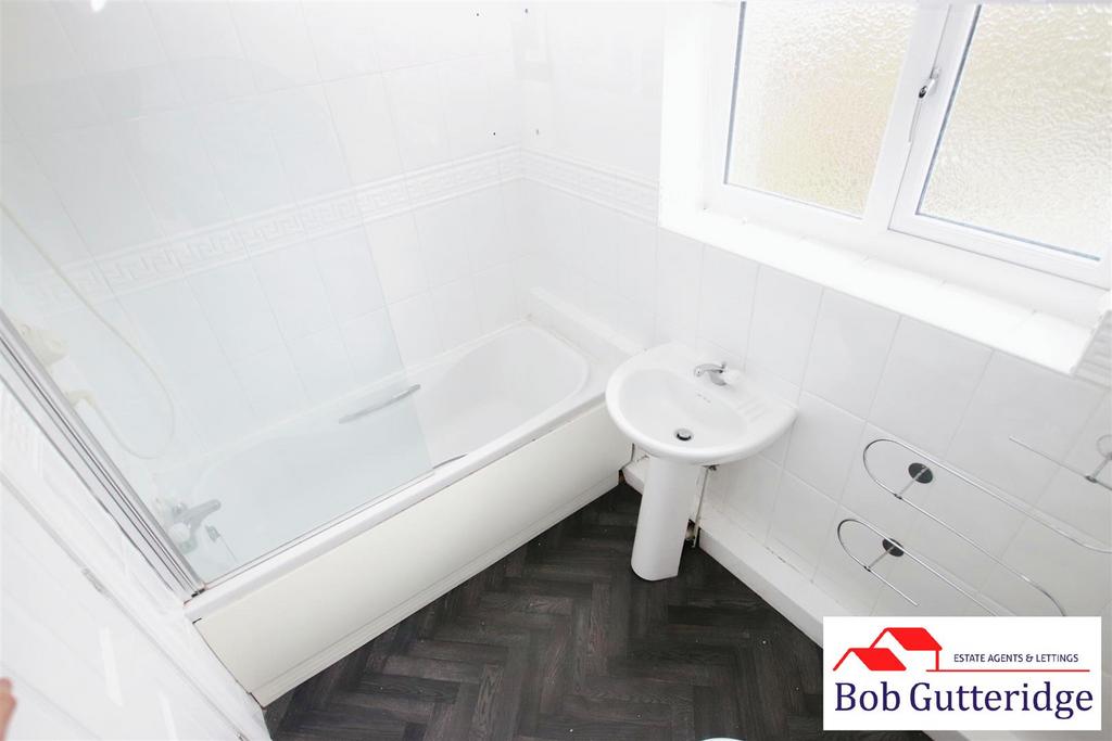En suite bathroom