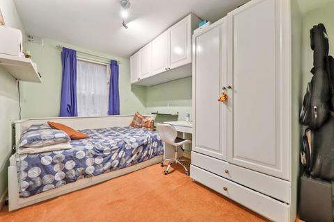 2 bedroom flat for sale, Sydenham Road, London