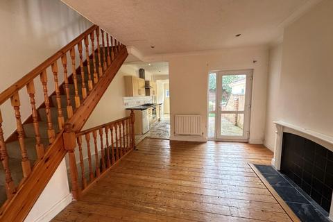 2 bedroom terraced house for sale - Roe Road, Northampton NN1