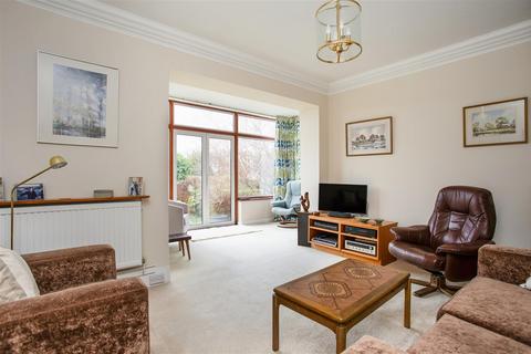 Clevelands Steels Lane, Oxshott, Leatherhead, KT22 0RF