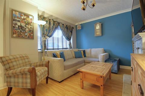 33 Bathurst Road, Gloucester, GL1 4RR