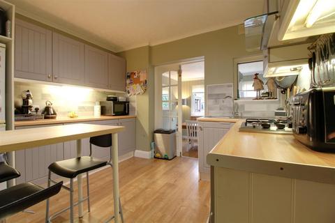 33 Bathurst Road, Gloucester, GL1 4RR