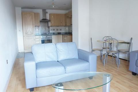 1 bedroom flat to rent, Flat 4 Queens Court, Block C, Dock Street, Hull, H