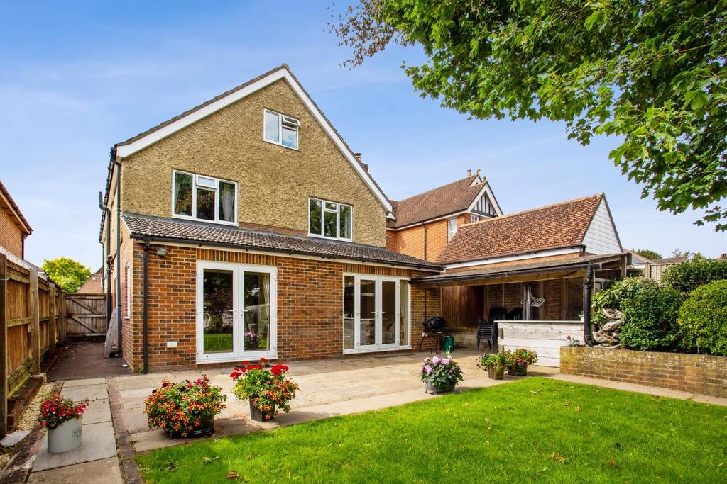 Queen Alexandra Road, Salisbury 5 bed detached house for sale £800,000