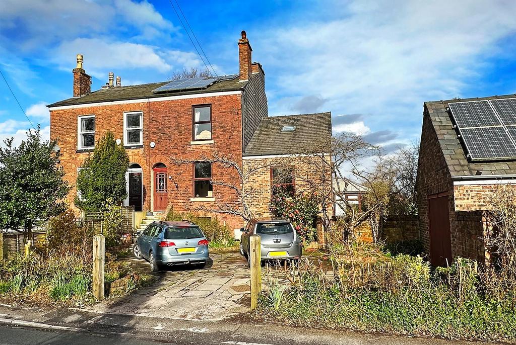 Clay Lane, Timperley 4 bed semidetached house for sale £750,000