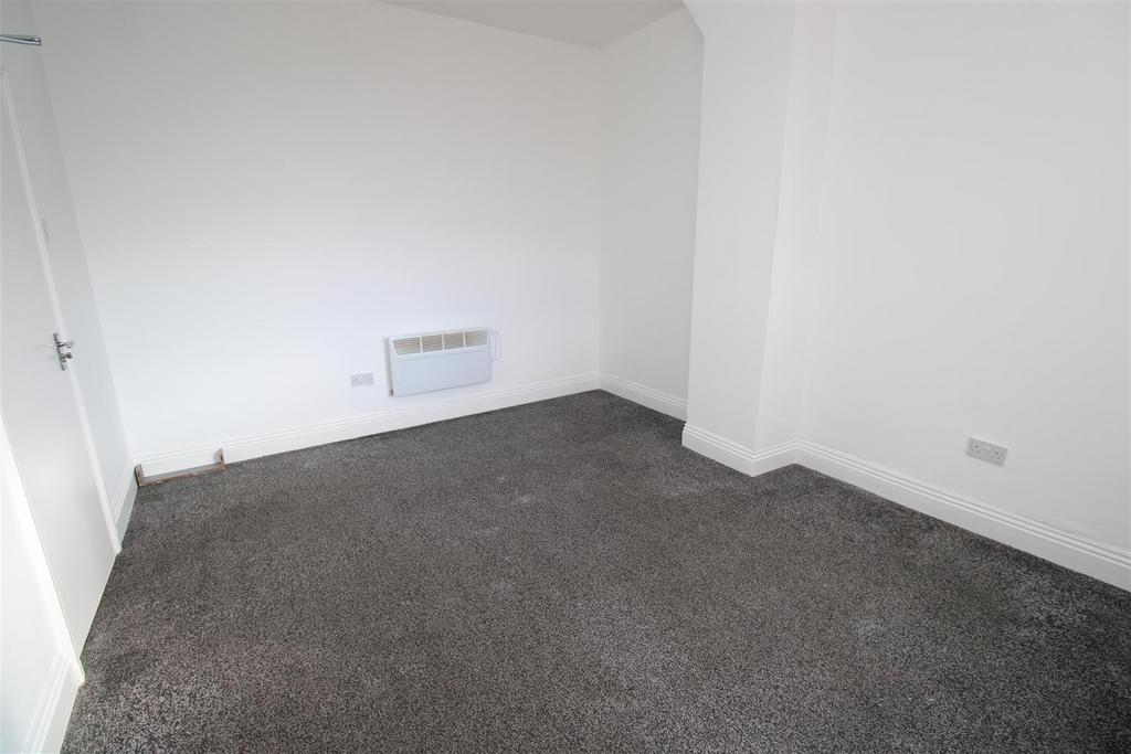 39 Egerton Road, Blackpool Property £375 pcm (£87 pw)
