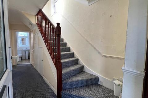 69 Warrington Road, Dagenham, RM8 3JL
