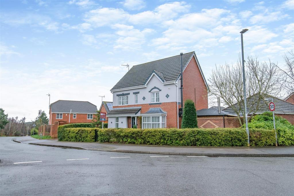 Ward Road, Clipstone Village 6 bed detached house for sale £395,000