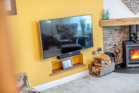 1 Ward Road, Clipstone Village, Mansfield, NG21 9FB