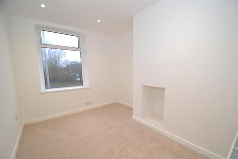 757 Wakefield Road, Bradford, BD4 7PT