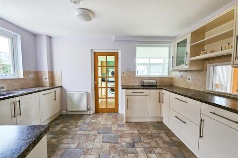 103 Bay View Road, Northam, Bideford, EX39 1BJ