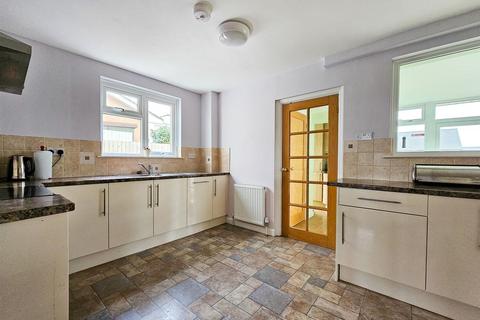 103 Bay View Road, Northam, Bideford, EX39 1BJ