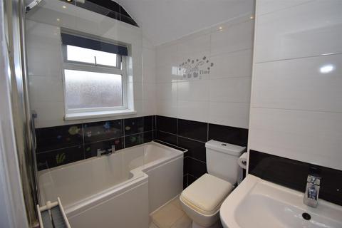 3 bedroom flat for sale, Richmond Road, South Shields