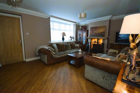 4 bedroom semi-detached house for sale, Lumley Avenue, South Shields