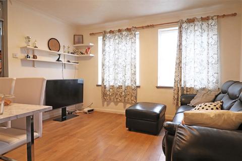 1 bedroom flat for sale, Wilton Road, Redhill