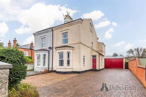 4 bedroom semi-detached house for sale, Bingham Road, Radcliffe-On-Trent, Nottingham