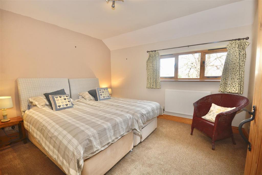 Bedroom 2.jpg